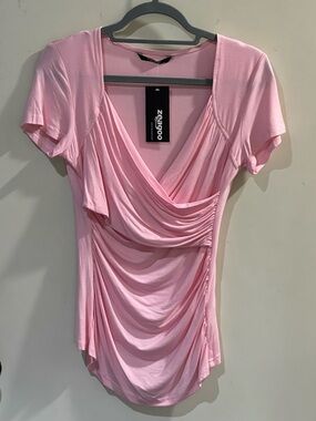 zeagoo Light Pink Draped gathered Short Sleeve Womens Top. NWT